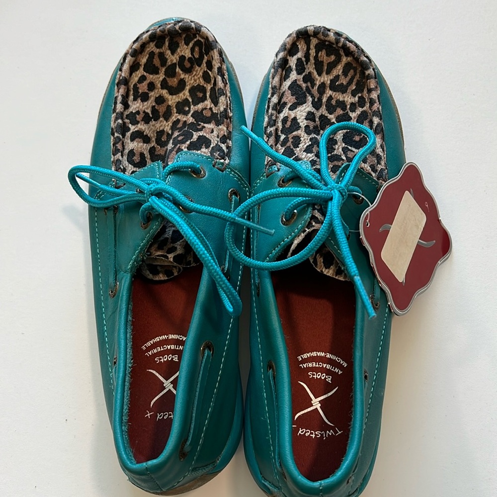 Twisted X - animal‎ print, teal leather topsiders, 9.5
